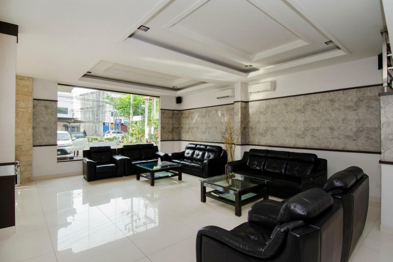 Halim Hotel Tanjung Pinang Exterior photo